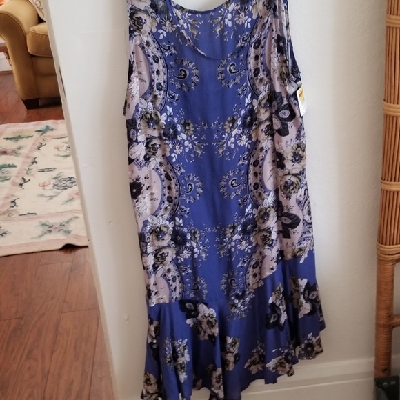 Tunic - Picture 3 of 3